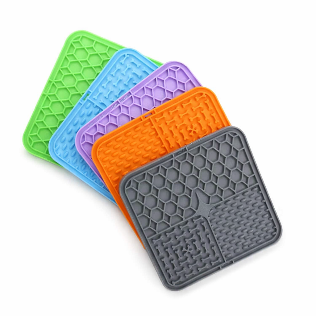 Silicone Slow Feeder Pet Placemat – Anti-Choking Lick Mat
